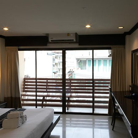 Best Venue Hotel Patong Esterno foto