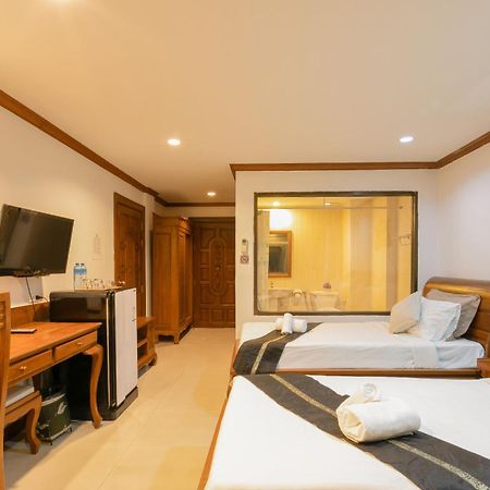 Best Venue Hotel Patong Esterno foto
