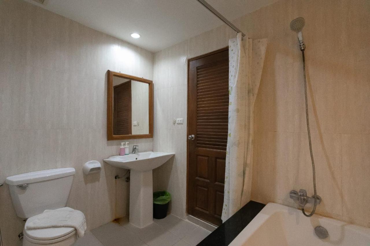 Best Venue Hotel Patong Esterno foto