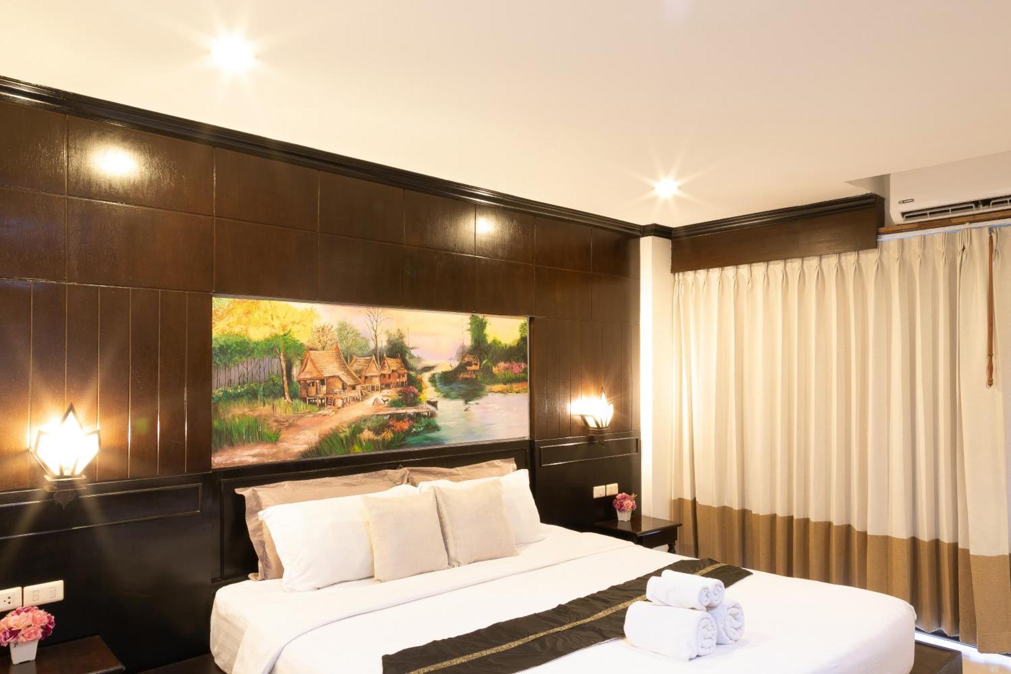 Best Venue Hotel Patong Esterno foto