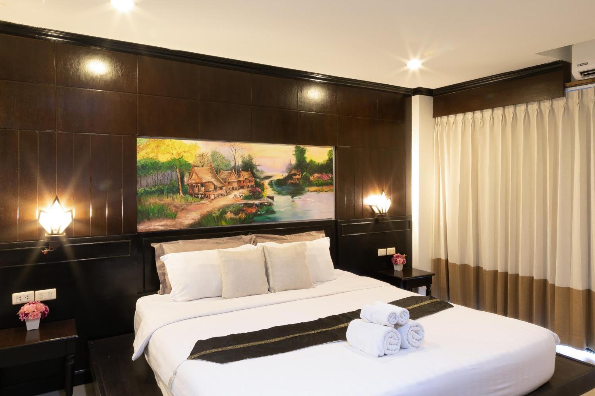 Best Venue Hotel Patong Esterno foto
